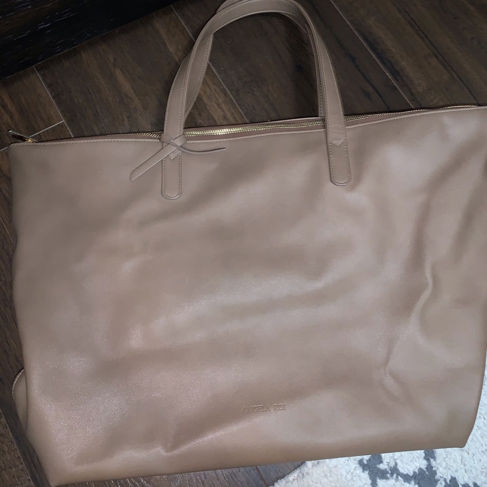 Angela Roi zip tote bag